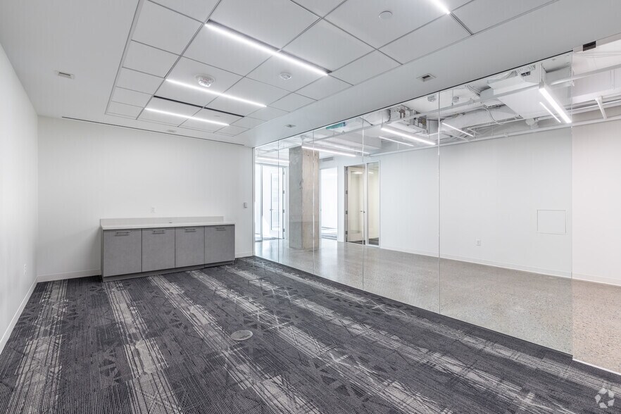 More Photos Of 1155 F St NW, Washington Office For Lease