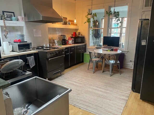 More Photos Of 3317 W Fullerton Ave, Chicago Storefront Retail Office For Lease