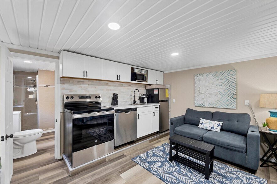 More Photos Of 115 Friendship Ln, Englewood Apartments For Sale
