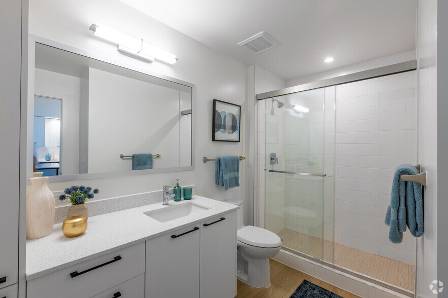 More Photos Of 8205 Commerce, Miami Lakes Apartments For Lease