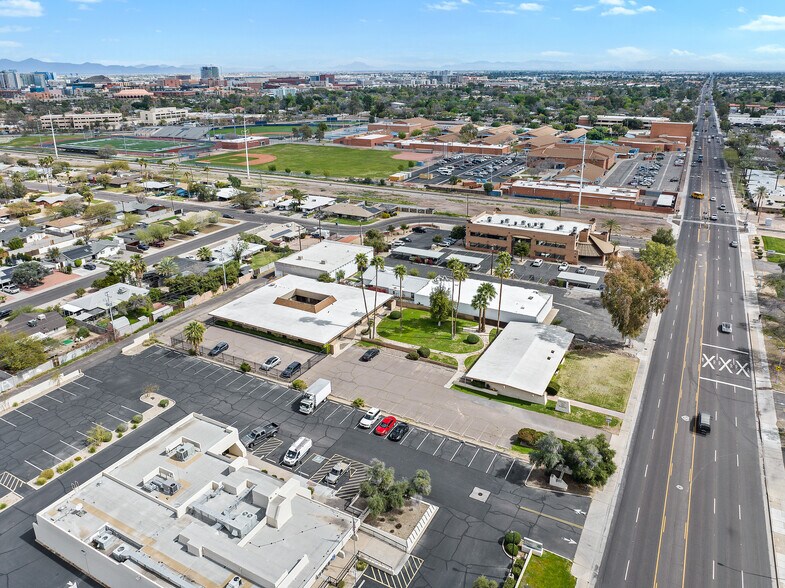 More Photos Of 424 W Broadway Rd, Tempe Office For Sale