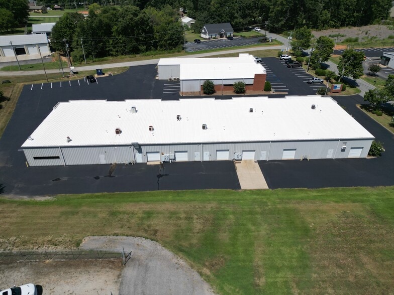 More Photos Of 221 Cooper Ln, Easley Light Manufacturing For Lease