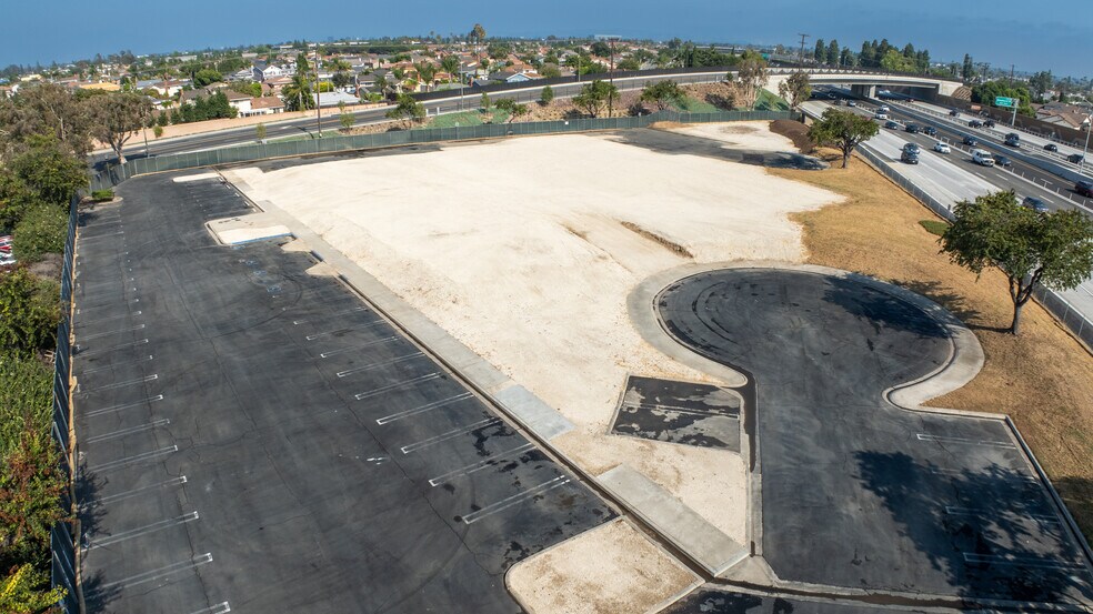 More Photos Of 17101 Bushard St, Fountain Valley Land For Lease