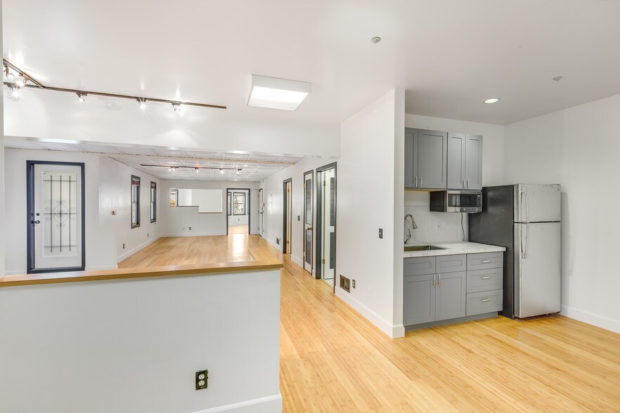 More Photos Of 3415 Cesar Chavez, San Francisco Medical For Sale