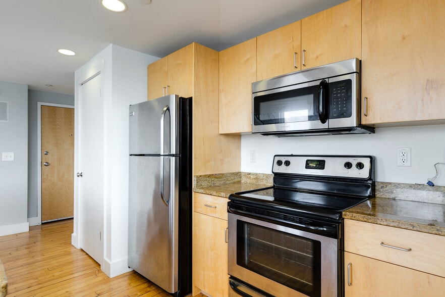 More Photos Of 141 E Wythe St, Petersburg Apartments For Sale