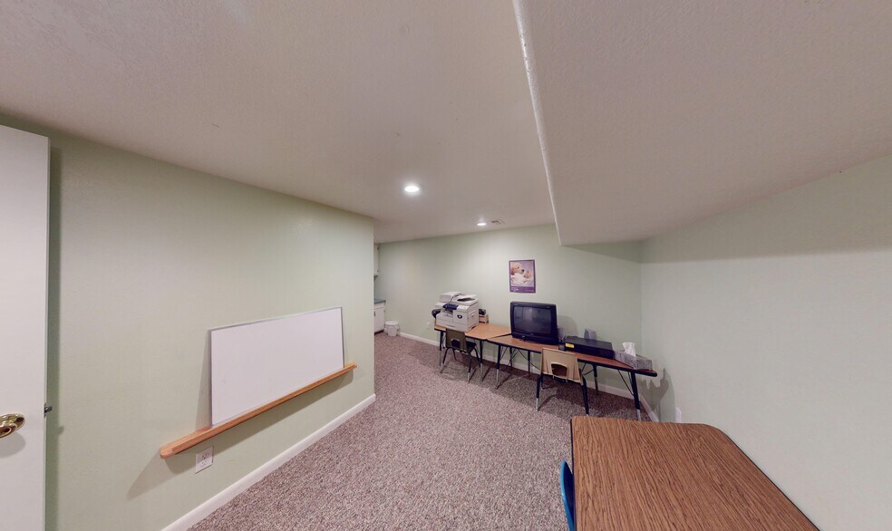 More Photos Of 1430 Riverview Rd, Riverton Office Residential For Sale