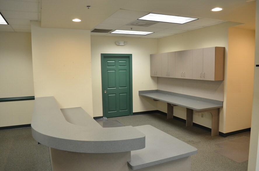 More Photos Of 10 William Pope Dr, Bluffton Medical For Lease