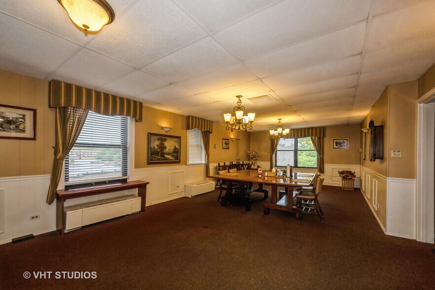 More Photos Of 1165 E 54th Pl, Chicago Sorority Fraternity House For Sale