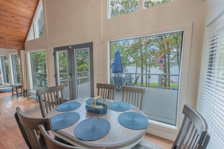 More Photos Of 108 E Barker Creek Dr, Scroggins Flex For Sale