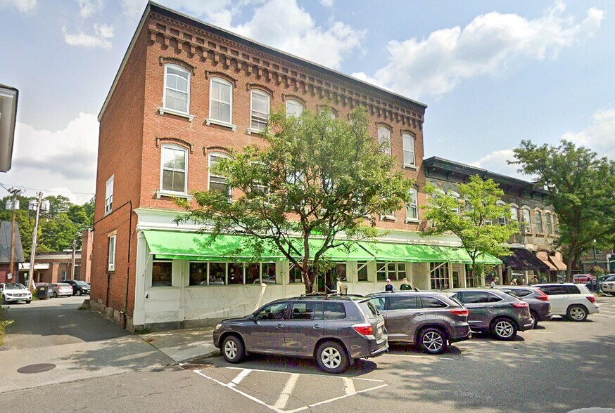 Primary Photo Of 21 Elm St, Woodstock Bank For Sale