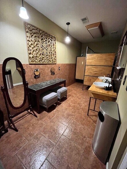 More Photos Of 6107 FM 521 Rd, Rosharon Specialty For Sale
