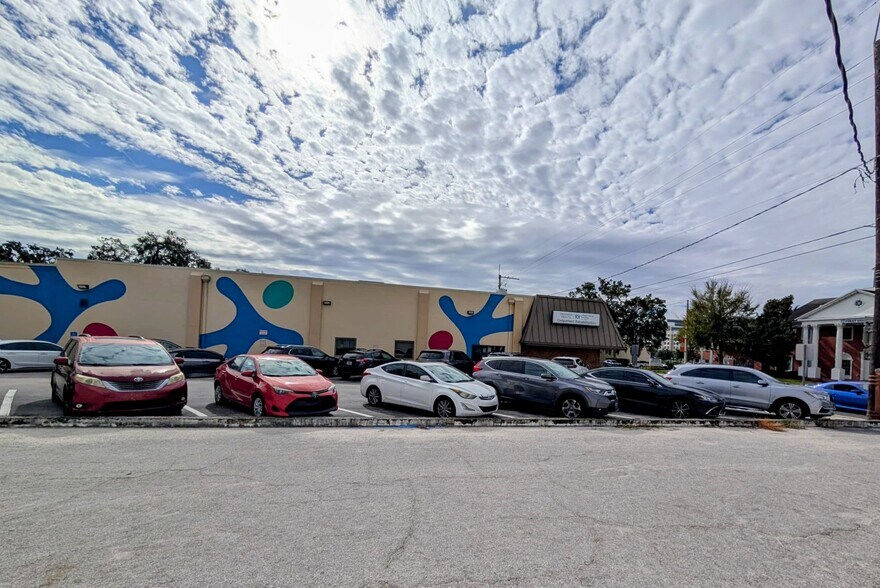 More Photos Of 915 S Orange Ave, Orlando Freestanding For Sale
