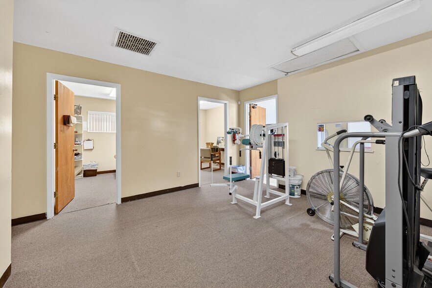 More Photos Of 905 Beville Rd, Daytona Beach Medical For Sale