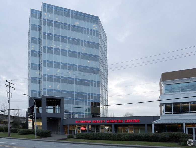 More Photos Of 6091 Gilbert Rd, Richmond Medical For Lease