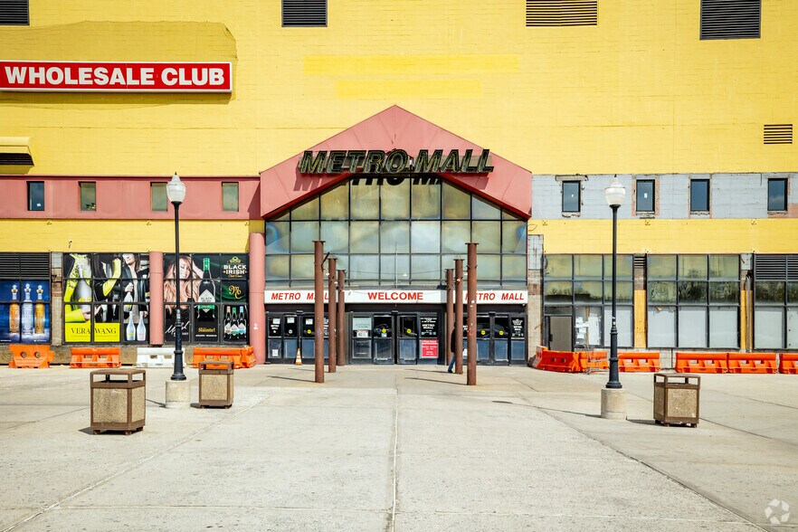More Photos Of 66-26 Metropolitan Ave, Middle Village General Retail For Lease