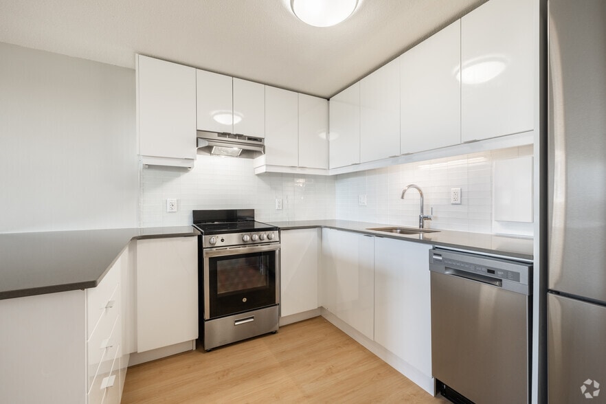 More Photos Of 1161-1171 Wellington St, Ottawa Apartments For Lease