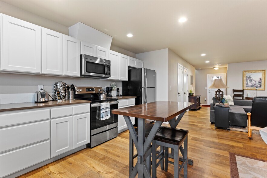 More Photos Of 2729 W Marina Dr, Moses Lake Apartments For Sale