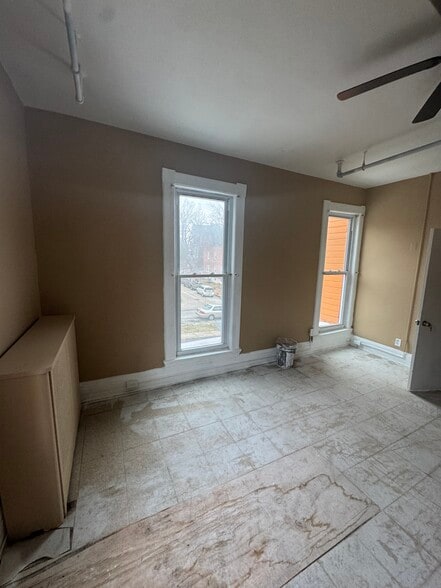 More Photos Of 2449 Shirley Ave, Baltimore Flex For Sale
