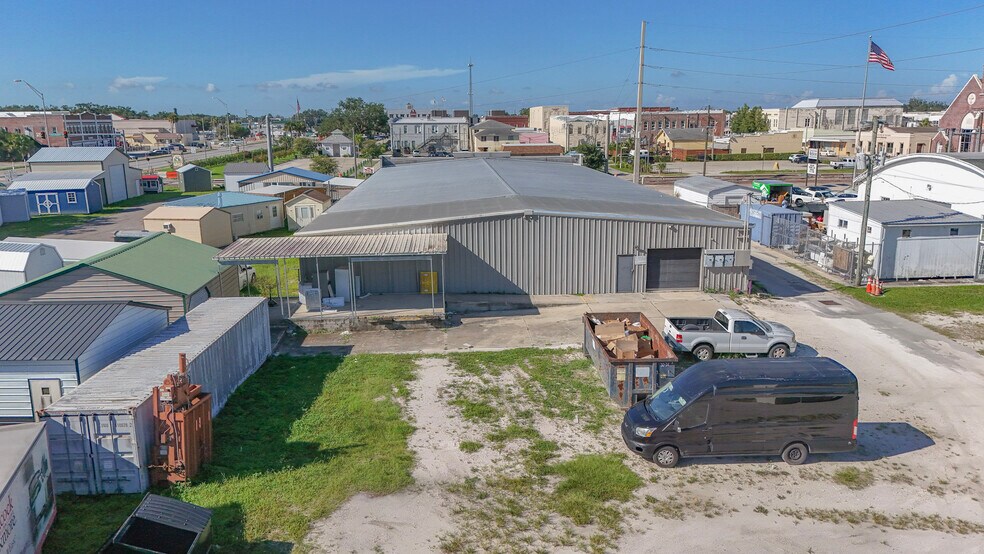 More Photos Of 14 W Hickory St, Arcadia Freestanding For Lease