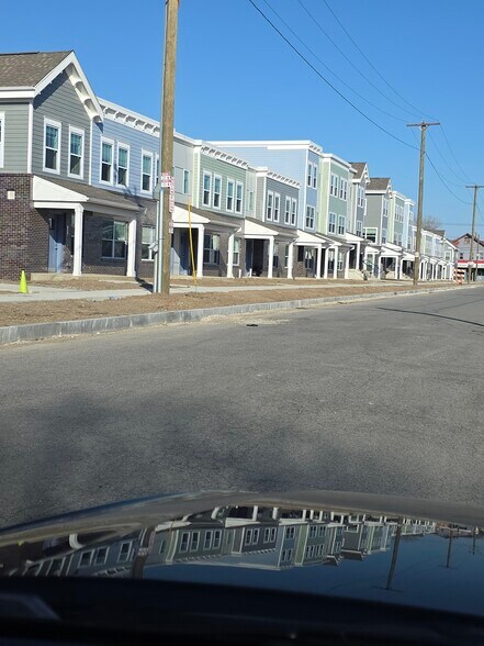 More Photos Of 450 S Park Ave, Buffalo Storefront Retail Residential For Lease