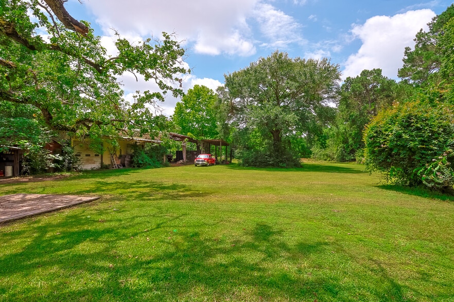 More Photos Of 211 Brantley Ln, Magnolia Apartments For Sale