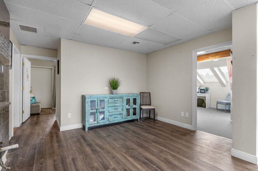 More Photos Of 29713 Troutdale Scenic Dr, Evergreen Office For Sale