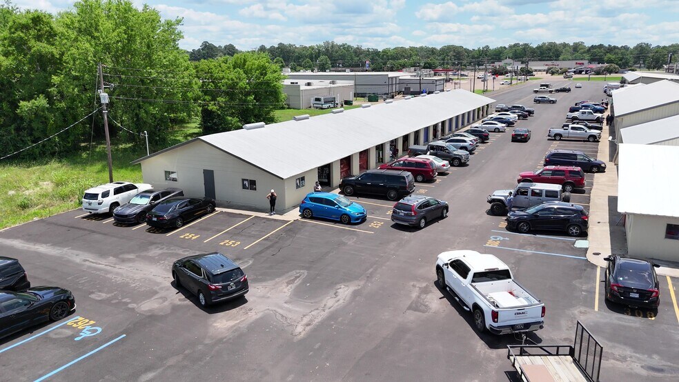 More Photos Of 3056 US-80, Pearl Warehouse For Lease