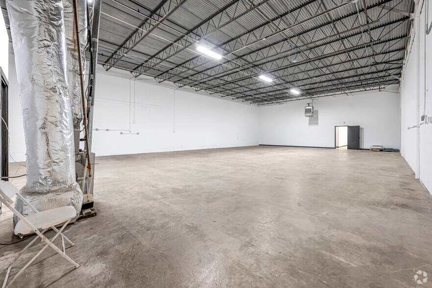 More Photos Of 1450-1468 Chattahoochee Ave NW, Atlanta Warehouse For Lease