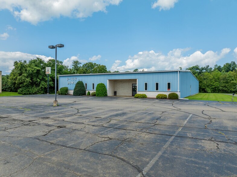 More Photos Of 2701 P Nut Ln, Bloomsburg Bowling Alley For Sale