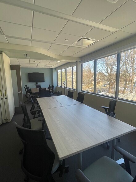 More Photos Of 14 Westport Ave, Norwalk Medical For Lease