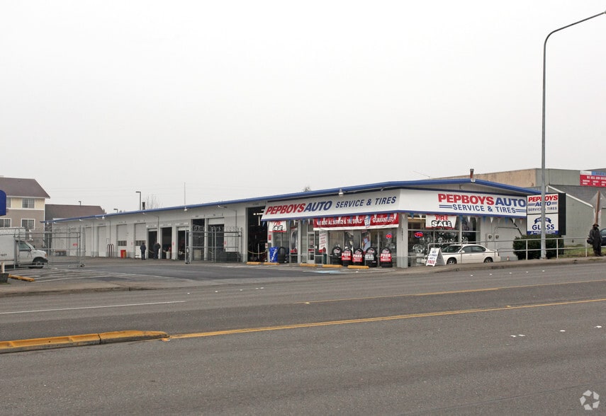 Primary Photo Of 34611 16th Ave S, Federal Way Auto Repair For Lease