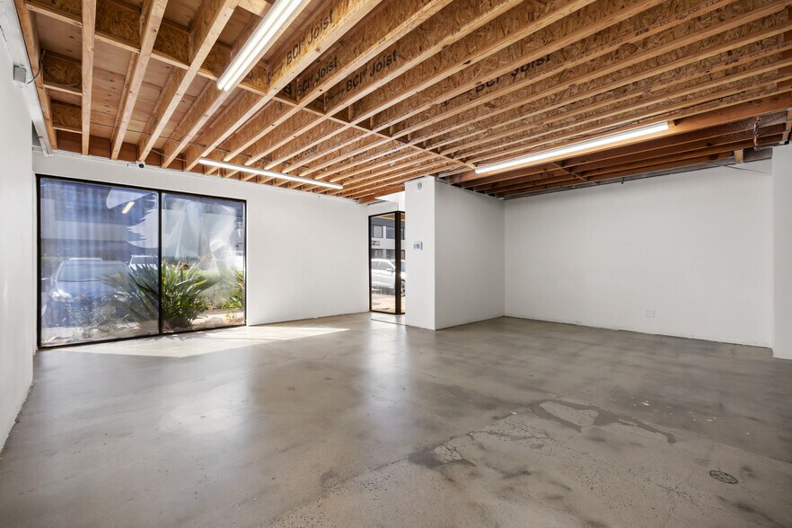 More Photos Of 5731 Palmer Way, Carlsbad Research And Development For Lease