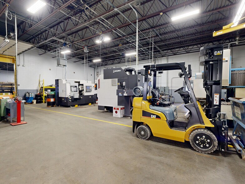 More Photos Of 2505 Avonia Rd, Fairview Warehouse For Lease
