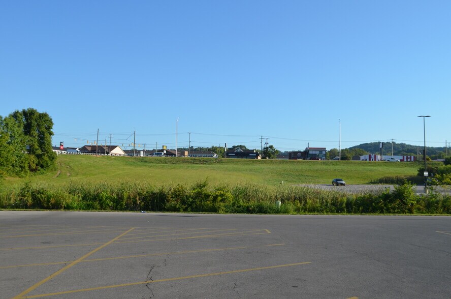 More Photos Of 0 Rear N Memorial Dr, Lancaster Land For Sale