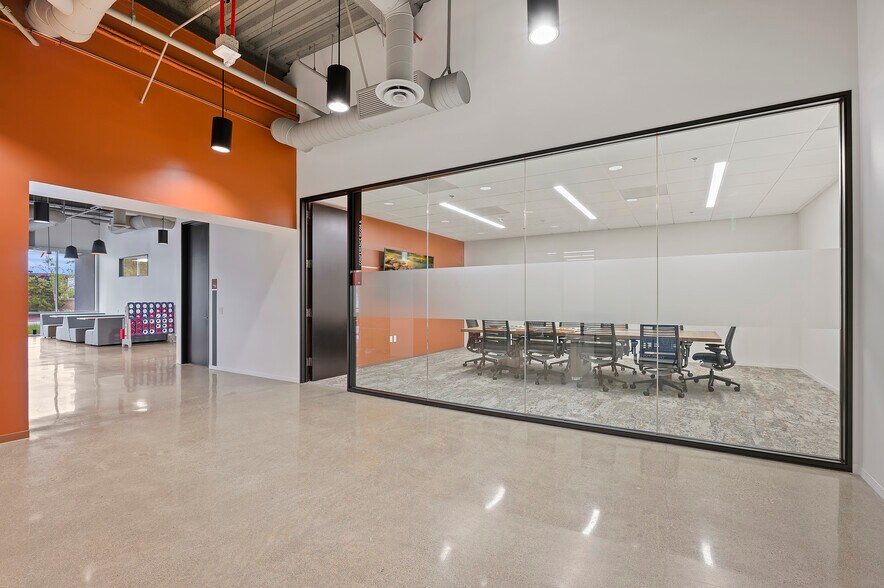 More Photos Of 2150 Towne Centre Pl, Anaheim Unknown For Lease