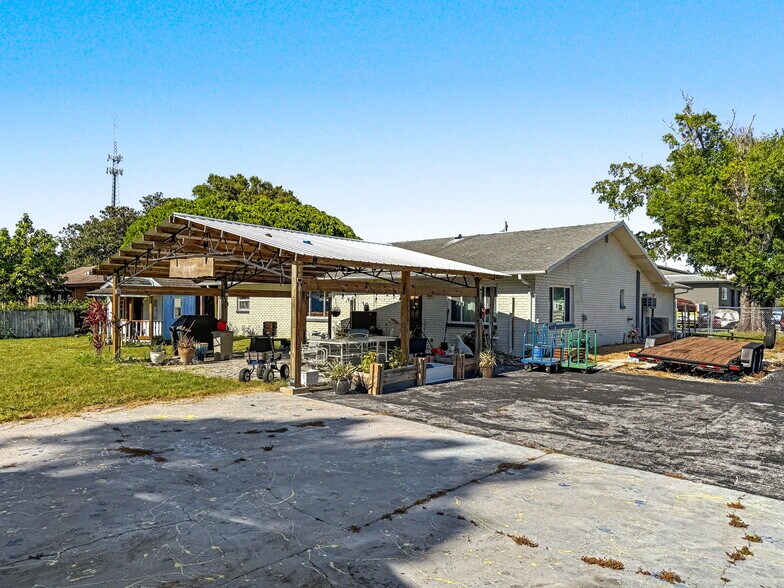 More Photos Of 7813 Leo Kidd Ave, Port Richey Flex For Sale