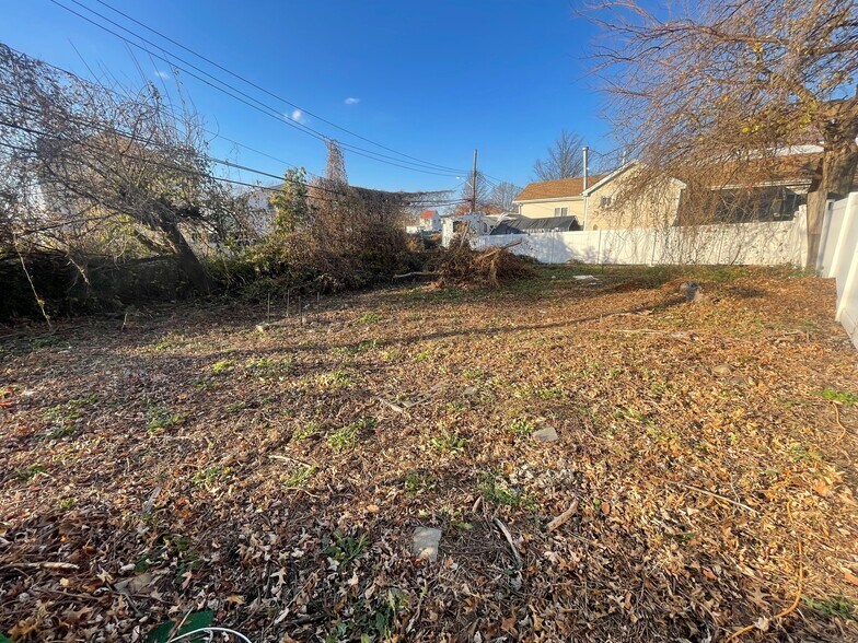 More Photos Of 1025 Harding Park, Bronx Land For Sale