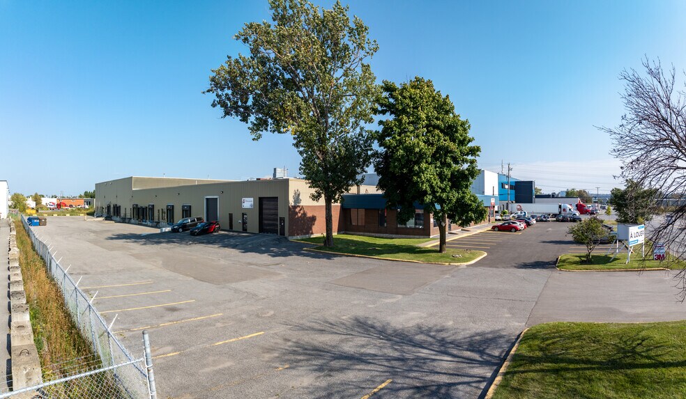 More Photos Of 830 Av Godin, Québec Distribution For Lease