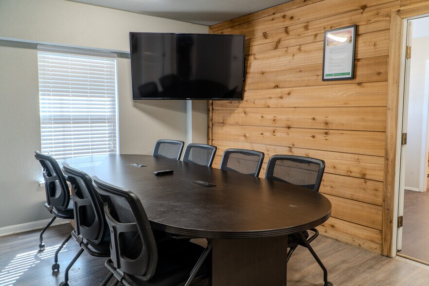 More Photos Of 4959 US-90, Alleyton Office For Sale