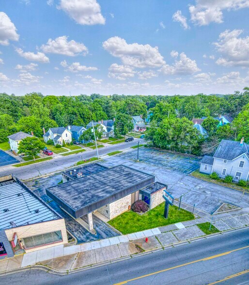 More Photos Of 1217 Greenwood Ave, Jackson General Retail For Sale