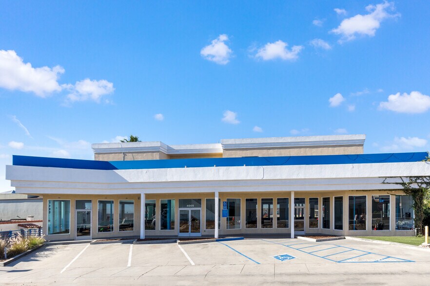 More Photos Of 4005 Highland Ave, Manhattan Beach Storefront Retail Office For Sale