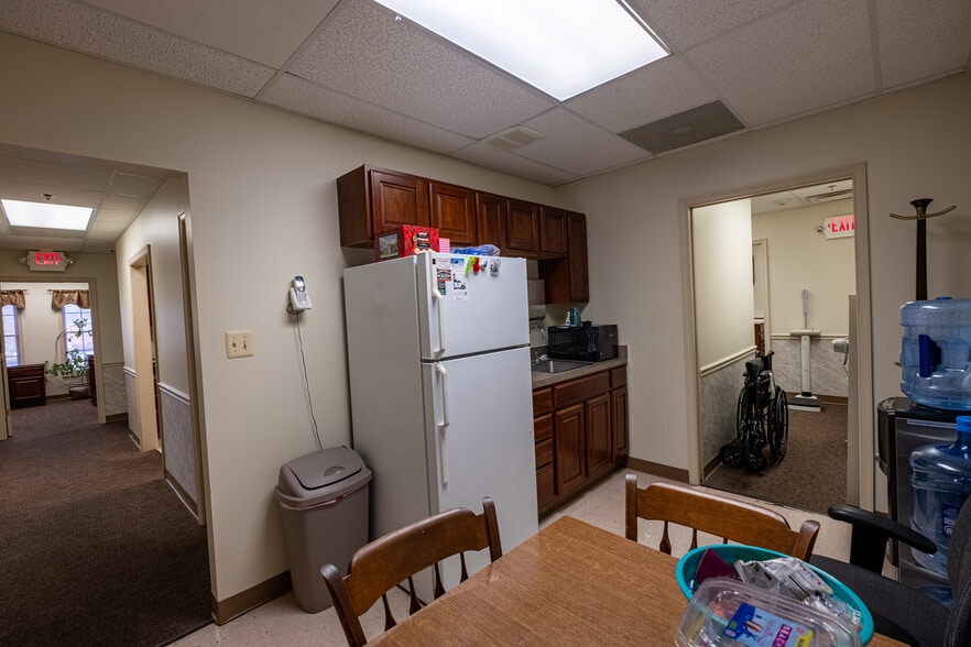 More Photos Of 3450 Old Washington Rd, Waldorf Office For Sale