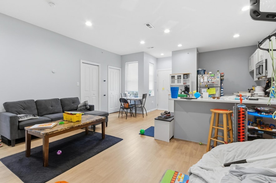 More Photos Of 1917 N 7th St, Philadelphia Apartments For Sale