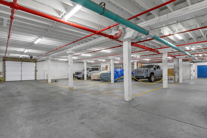 More Photos Of 1034 Short Elm St, Rockford Self Storage For Sale