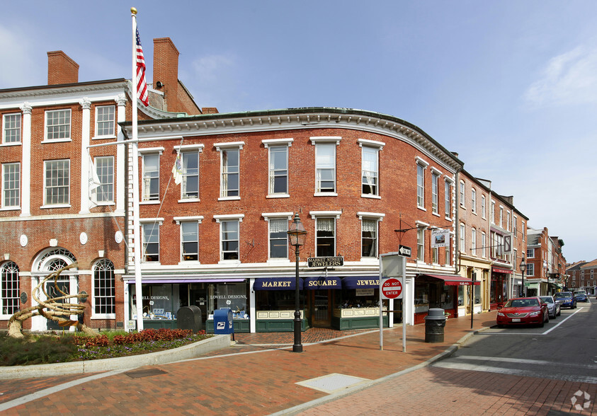 Primary Photo Of 10-12 Market Sq, Portsmouth Storefront Retail Office For Lease