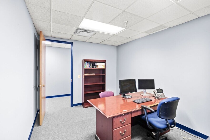 More Photos Of 4640 Forbes Blvd, Lanham Office For Lease