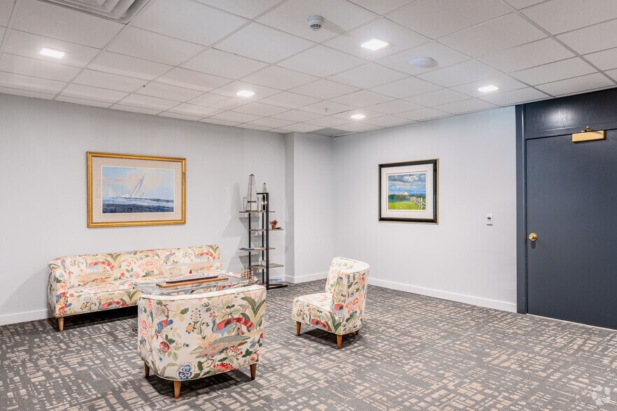 More Photos Of 159 S Main St, Akron Apartments For Lease