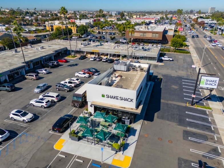 More Photos Of 333 E 17th St, Costa Mesa Unknown For Lease