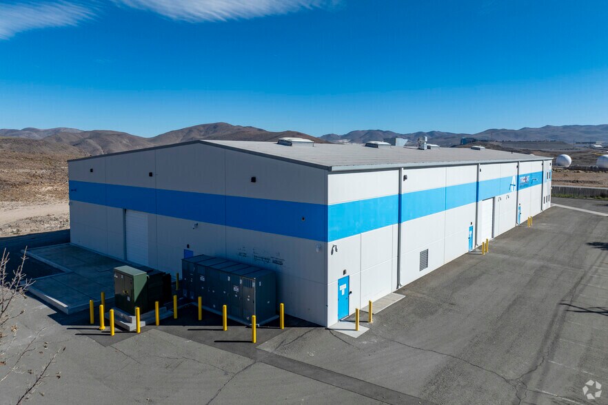 More Photos Of 2999 Waltham Way, Sparks Distribution For Sale