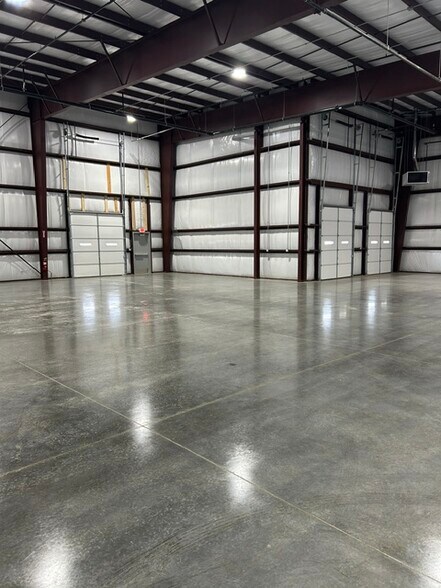 More Photos Of 287 Albano Dr, Springdale Warehouse For Lease